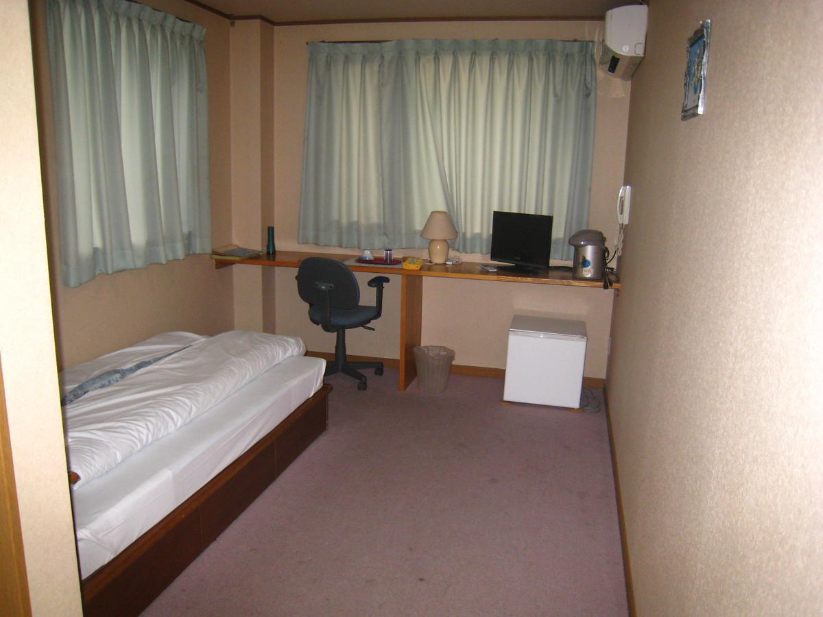 Business Hotel Ojiro Shizuoka Quarto foto